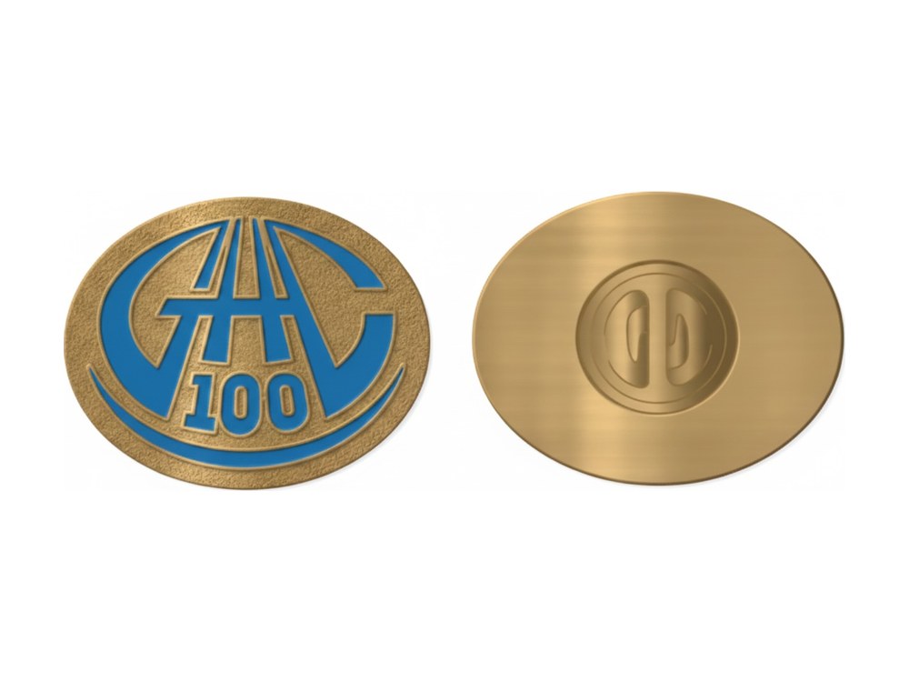 GAC 100 jaar pin, goudkleurig met blauw logo